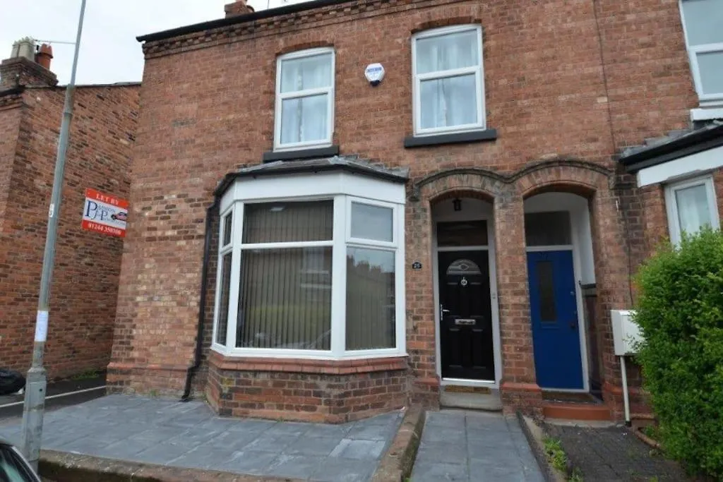 Beautiful 4Br Home Near Chester Racecourse United Kingdom